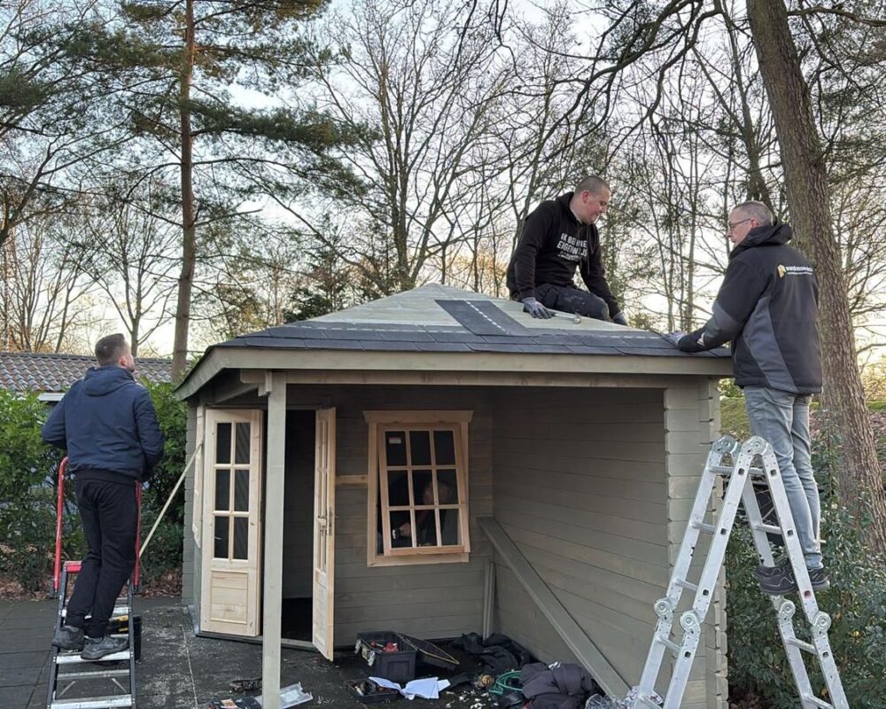 Tuinhuisje gebouwd met Rotary Hellendoorn